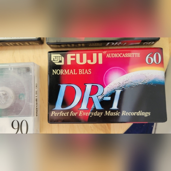 Lot Of 7 Maxell(2) 90 & Fuji(5) 60 Minute Blank Audio Cassette Tapes Normal - Picture 7 of 8